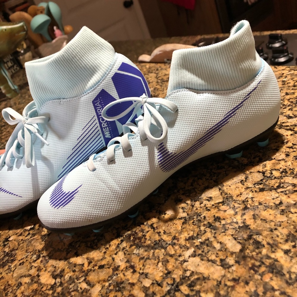 Nike Mercurial Superfly 6 Club Soccer Cleats 8.5